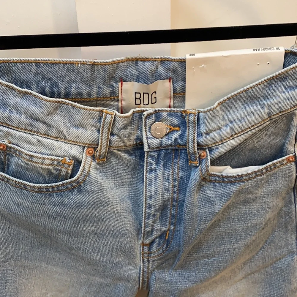 Urban Outfitters BDG NWT jeans size 24 distressed no stretch. - Picture 2 of 11